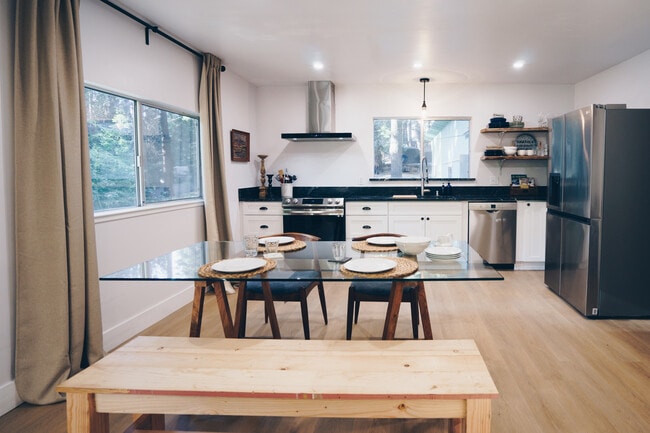 2633 Crystal Springs Rd