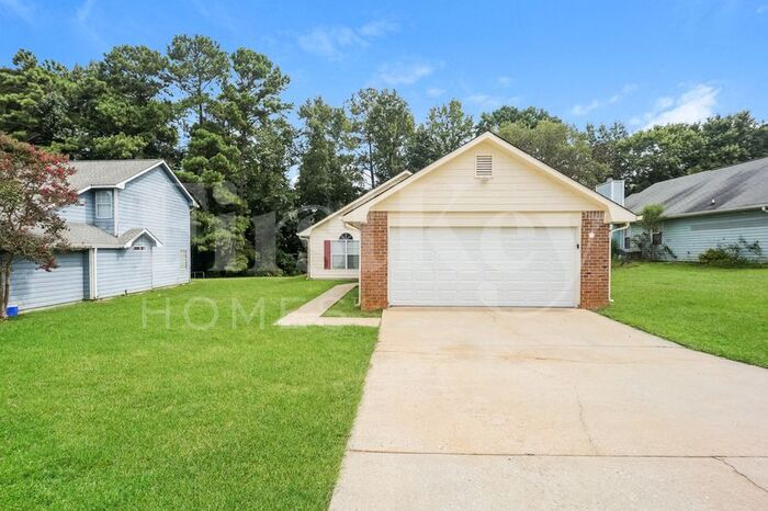 1288 Avery Dr in Jonesboro, GA - Foto de edificio