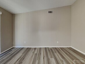 532 E Ave J 9 in Lancaster, CA - Building Photo - Building Photo