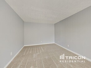 2996 Aberdeen Way in Stonecrest, GA - Building Photo - Building Photo