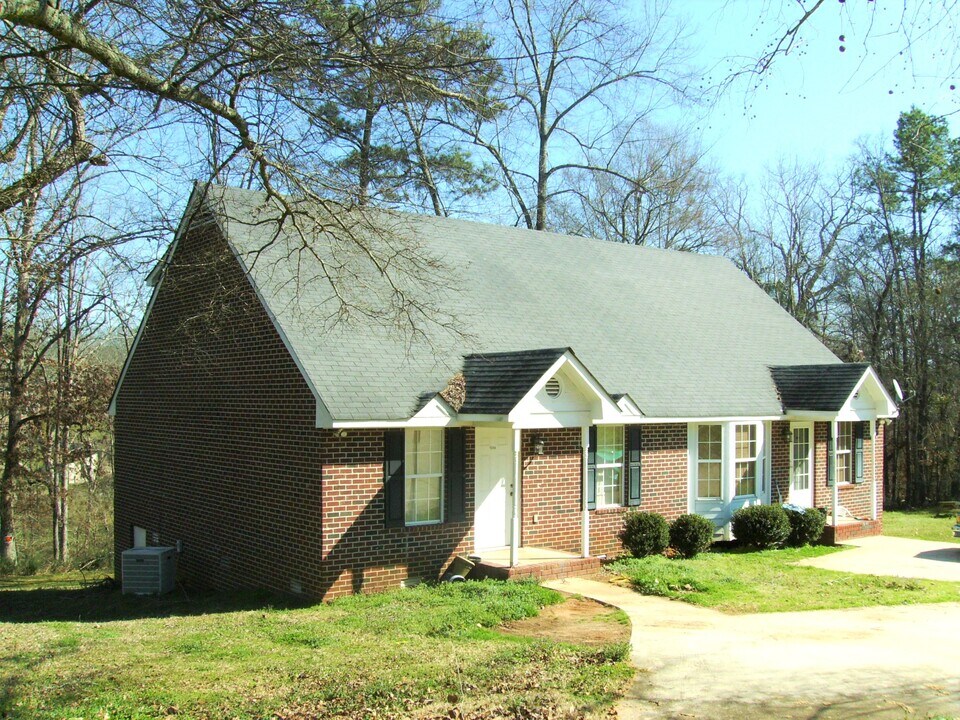 1026 Cherry Hills Ct in Athens, GA - Foto de edificio