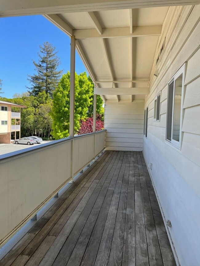 207 Kent Ave in Kentfield, CA - Building Photo - Building Photo