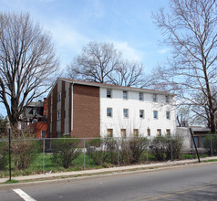 136-140 Main St in Orange, NJ - Building Photo - Building Photo