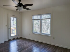 515 Lakeview Dr in Whitacre, VA - Building Photo - Building Photo