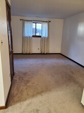 71 Aiken St, Unit 3 B in Norwalk, CT - Building Photo - Building Photo