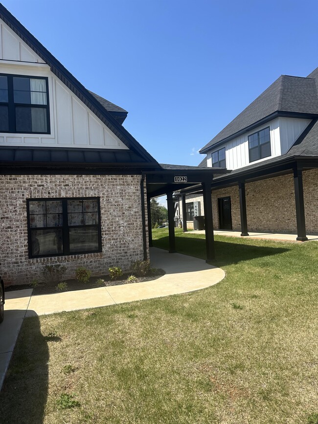 property at 1022 N Westyn Lp
