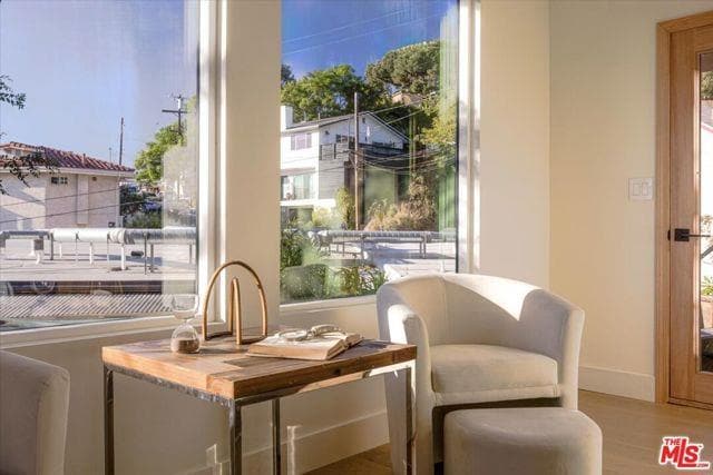 1930 Kemper St in Los Angeles, CA - Building Photo - Building Photo