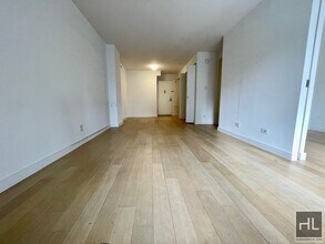 Beautiful 1 Bedroom In Murray Hill! $4,325 in New York, NY - Building Photo - Building Photo