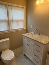 307 Washington St W in Fayetteville, TN - Foto de edificio - Building Photo