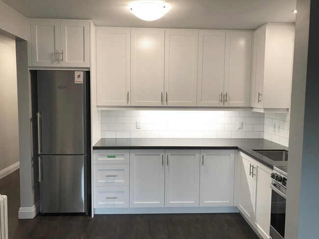 property at 273 Lakeshore Rd E