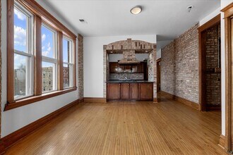 3401 W Armitage Ave, Unit #  03E in Chicago, IL - Foto de edificio - Building Photo