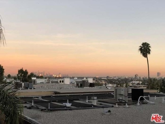 970 Palm Ave in West Hollywood, CA - Building Photo - Building Photo