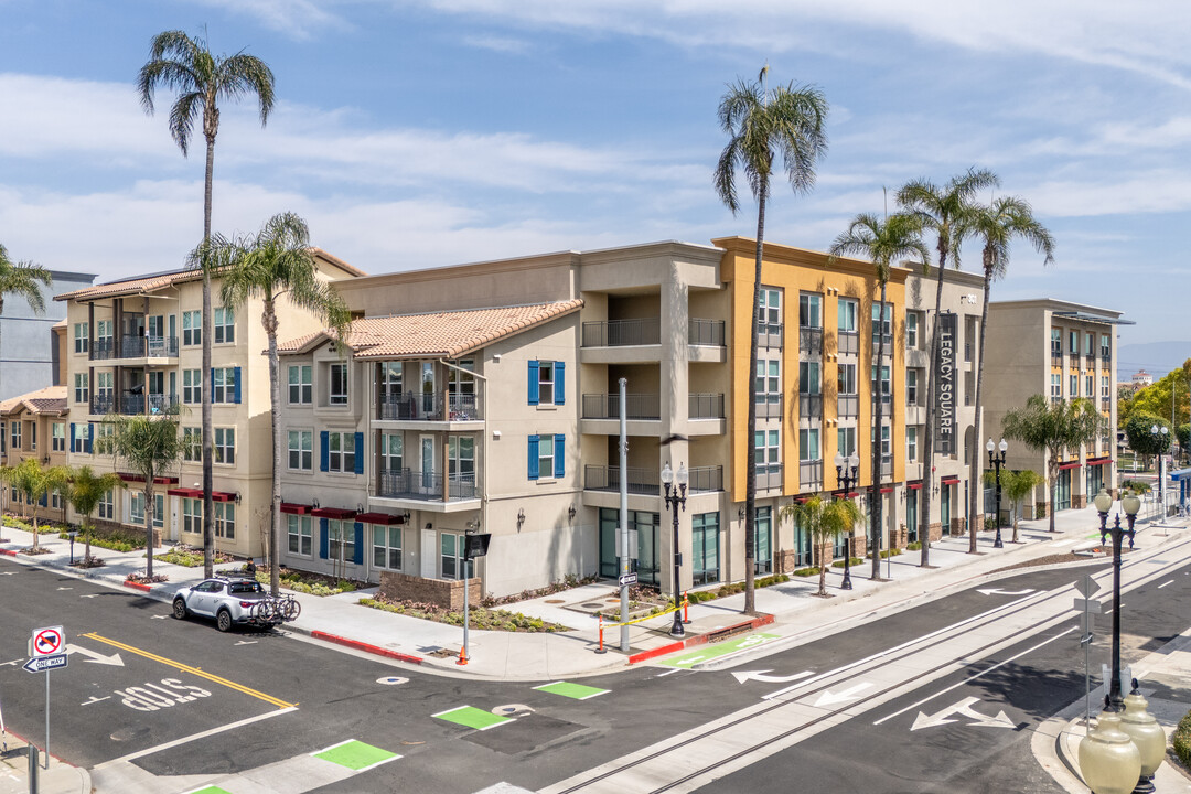 Legacy Square Development in Santa Ana, CA - Foto de edificio