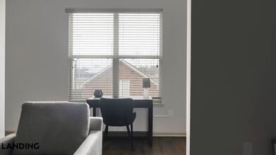 225 Walden Village Ln in Nashville, TN - Foto de edificio - Building Photo