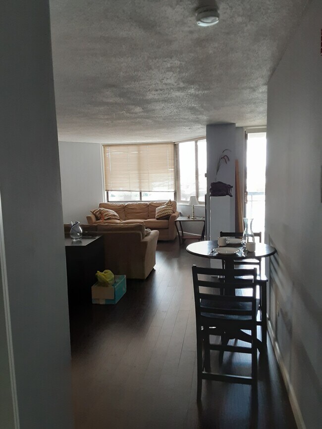 98 Harmon Cove Tower Rentals in Secaucus, NJ