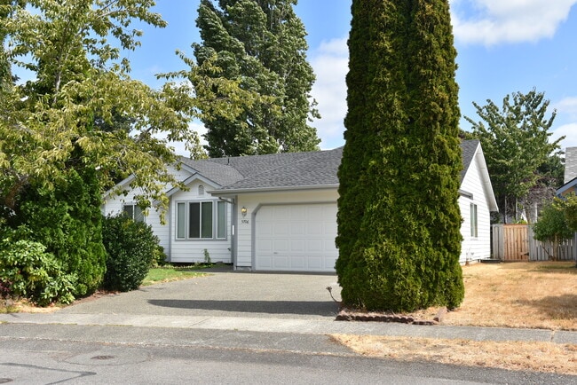 property at 5706 Crystal Ct SE