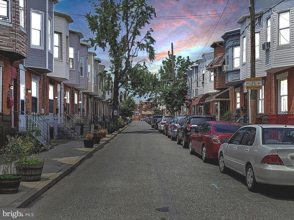 2005 Mercy St in Philadelphia, PA - Building Photo