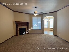 2704 SE 38th St in Moore, OK - Building Photo - Building Photo