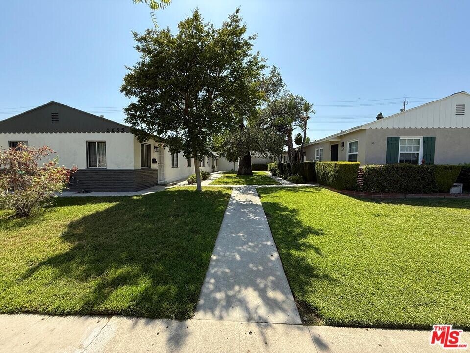 1669 N Hollywood Way in Burbank, CA - Building Photo
