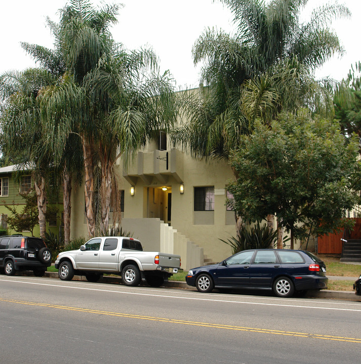 1515 Silver Lake Blvd in Los Angeles, CA - Building Photo