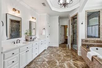 1363 Sylvan Cir NE in Atlanta, GA - Building Photo - Building Photo