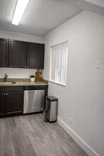 1120 Meadows Cir in Boynton Beach, FL - Building Photo - Building Photo