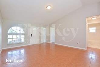 719 Wombat Way in Kissimmee, FL - Foto de edificio - Building Photo