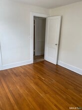 117 Golden Hill St in Naugatuck, CT - Building Photo - Building Photo