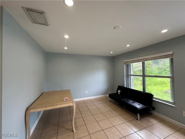 4233 Pine Drop Ln in North Fort Myers, FL - Building Photo - Building Photo