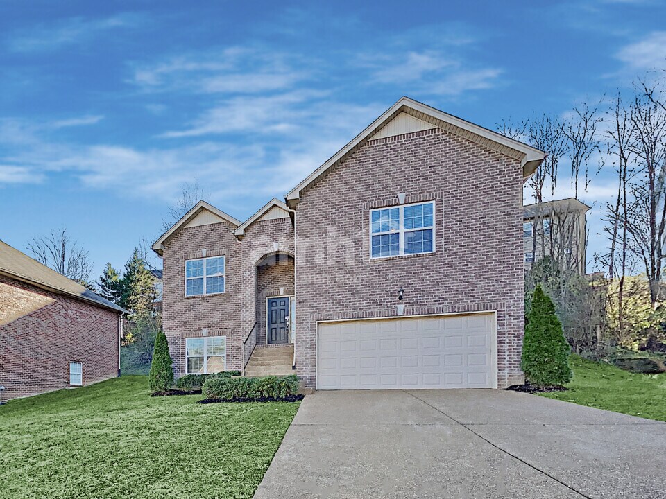 1409 Napa Pt W in Antioch, TN - Building Photo