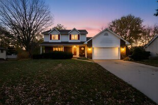 1853 Wallinford Dr in Sun Prairie, WI - Building Photo