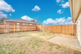 990 Sierra Vista Ct in Midlothian, TX - Building Photo - Building Photo