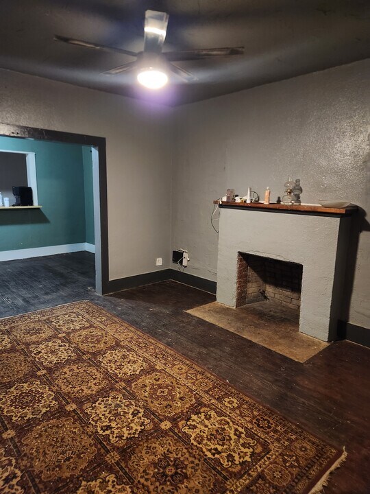 223 Forest St in Eden, TX - Building Photo