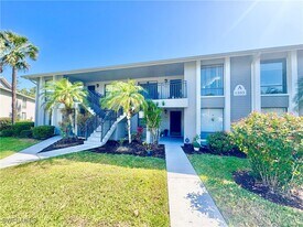 1203 Commonwealth Cir in Naples, FL - Building Photo