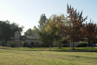 4573-4575 N Emerson Ave in Fresno, CA - Building Photo - Building Photo