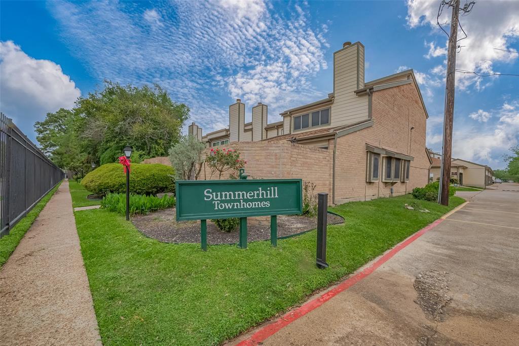 710 Country Pl Dr in Houston, TX - Building Photo
