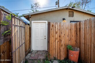 2135 W Hadley St in Phoenix, AZ - Building Photo - Building Photo