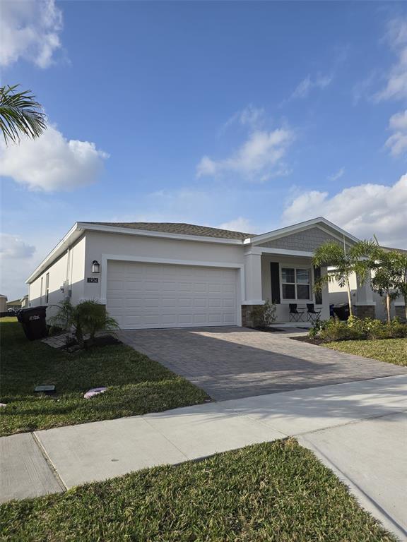 1904 Flourish Ave in Kissimmee, FL - Building Photo - Building Photo