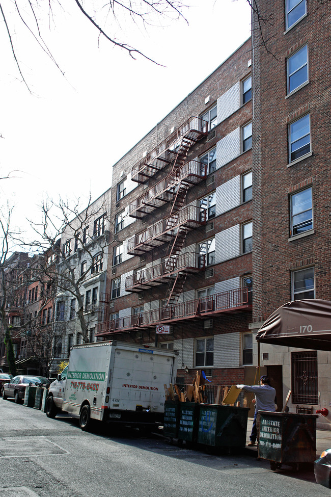 166 W 76th St in New York, NY - Building Photo - Building Photo