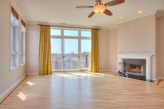 3012 W Fullerton Ave in Chicago, IL - Building Photo - Building Photo