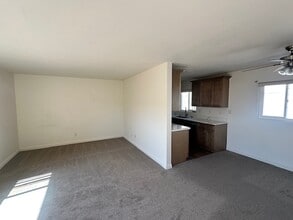 5510 Adelaide Ave, Unit Unite 11 in San Diego, CA - Building Photo - Building Photo