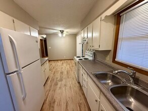 2285 Highview Dr in Marion, IA - Foto de edificio - Building Photo