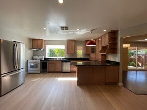 14388 Antone Ct in San Leandro, CA - Building Photo - Building Photo