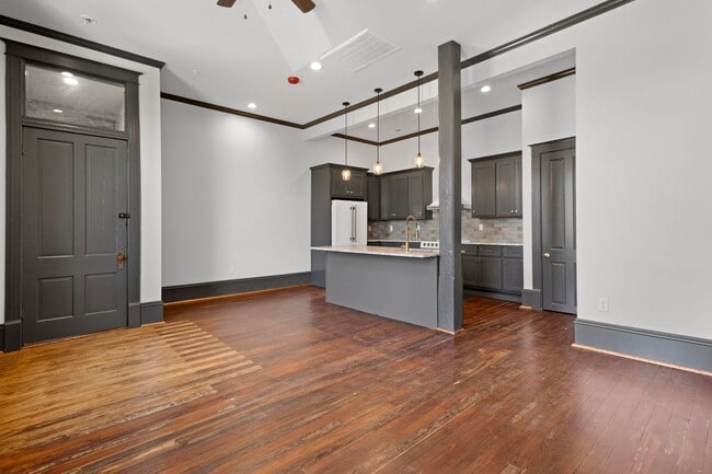 property at 719 Bank St NW