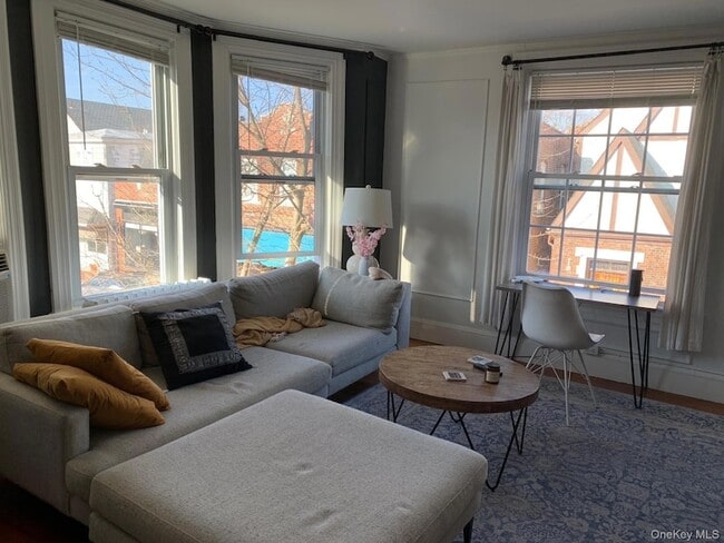 property at 253 Sea Cliff Ave