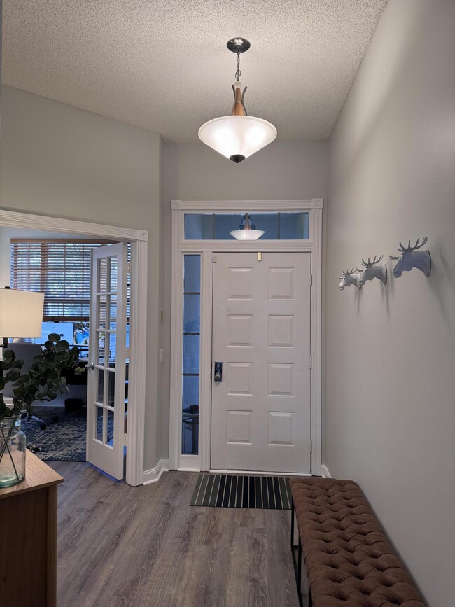 393 Kelsey Park Dr in Palm Beach Gardens, FL - Building Photo - Building Photo