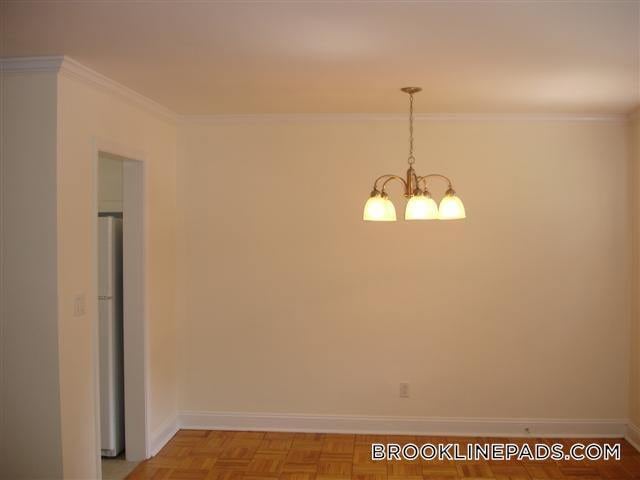 133 Gerry Rd in Brookline, MA - Building Photo - Building Photo