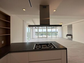 4701 N Meridian Ave, Unit 717 in Miami Beach, FL - Building Photo - Building Photo