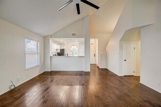 2016 Ravenscroft Dr in Austin, TX - Building Photo - Building Photo