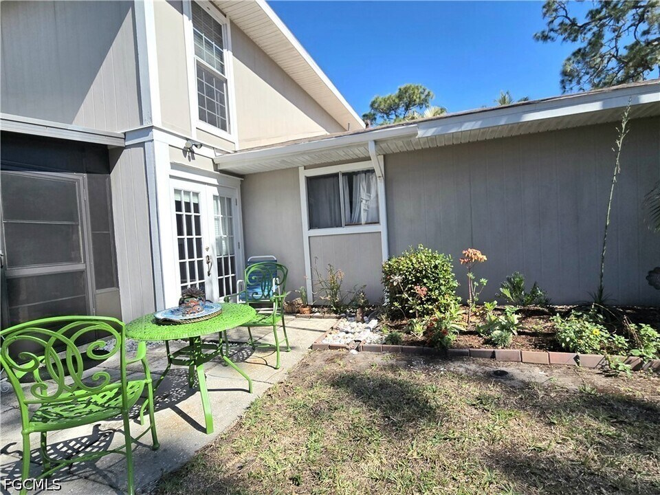 3300 New South Province Blvd in Ft. Myers, FL - Building Photo